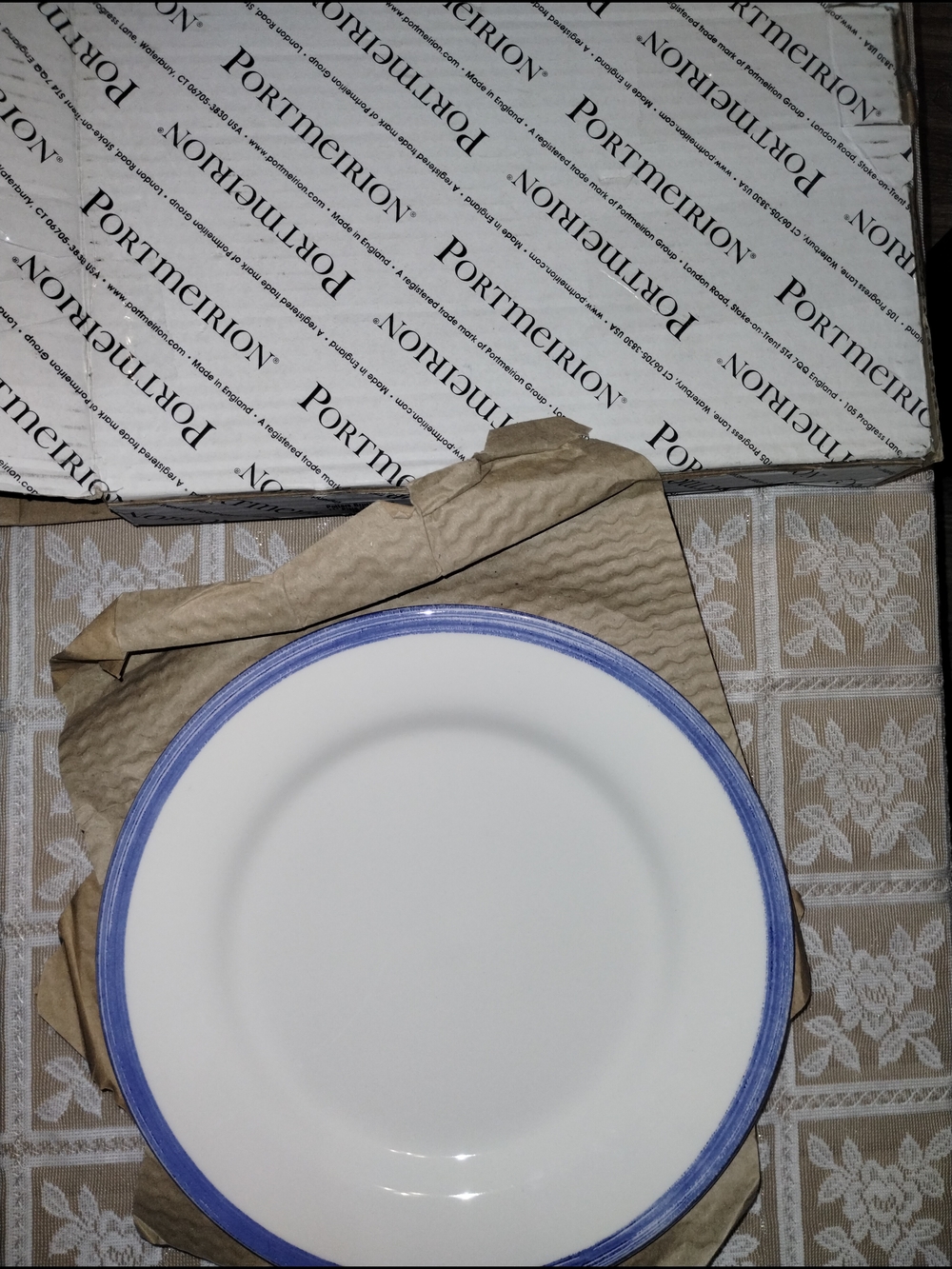 Portmeirion White Dinner Plate with Blue Rim 4 Count🌷🌷🌷🌷🌷